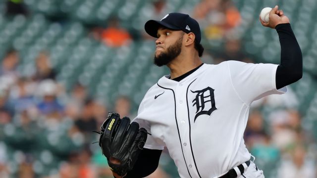 Tigers re-sign Zumaya for 1 year