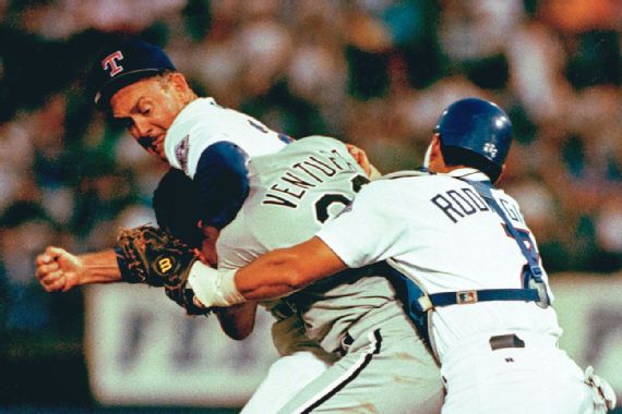THIS DAY IN SPORTS HISTORY: Rangers accuse Bernie Brewer of stealing signs