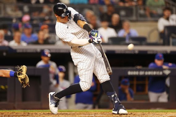 New York Yankees CF Aaron Judge Hits First Career Walk-Off Home Run Against  Toronto Blue Jays - Sports Illustrated NY Yankees News, Analysis and More