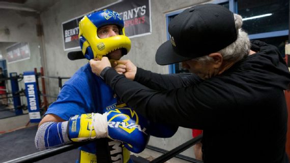 Anatoly Lomachenko working with his son Vasyl