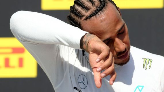 Lewis Hamilton cansado luego de ganar el Gran Premio de Canadá y un día polémico. Getty