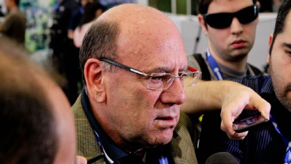 'Não abandonaria o barco, mas é difícil cumprir a função sem tranquilidade', diz Brunoro sobre ameaças a Mattos