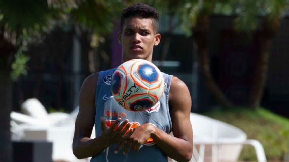 Acertado com o Benfica, Pedrinho não pega Ituano e pode até perder o Dérbi; entenda