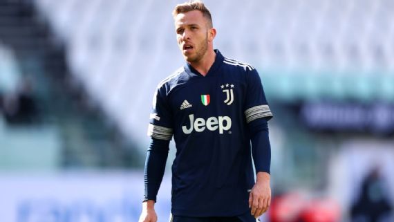 Arthur não deslancha na Europa, vira fardo na Juventus e é cogitado até para retornar ao Grêmio, segundo jornal