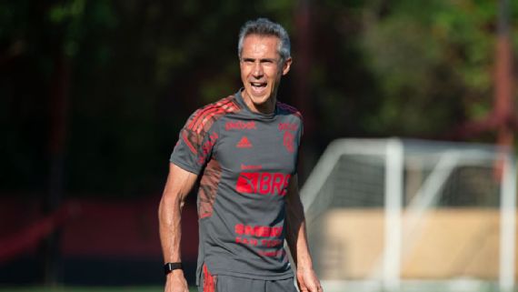 Mais uma saída? Jornal coloca joia do Flamengo na mira do Benfica; confira