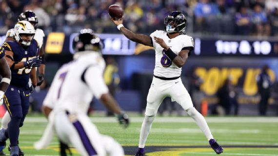 Lamar Jackson comanda vitória de Baltimore Ravens sobre Los Angeles Chargers no Monday Night Football