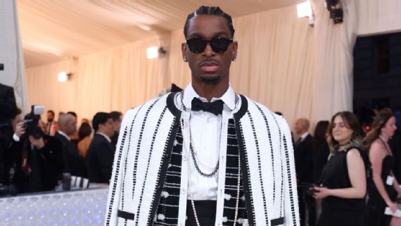 Shai Gilgeous-Alexander`s Thom Browne outfit at Met Gala 2023