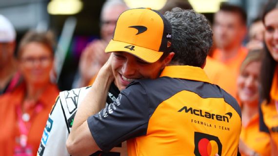 Lando‌ Norris celebrates his Monaco Grand Prix victory with Andrea Stella and the McLaren⁤ team.