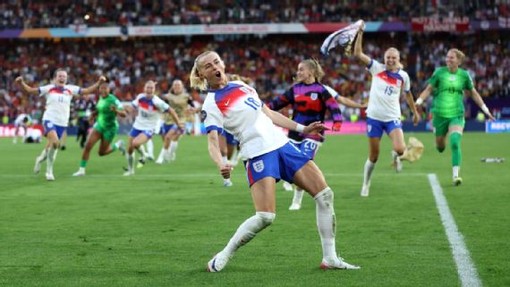 Chloe Kelly in action