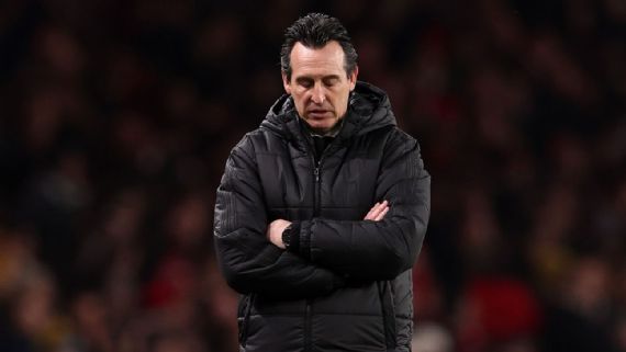 Unai Emery reacts on the sidelines during Aston Villa's loss to Arsenal in the Premier League.