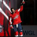 Washington Capitals raise Stanley Cup championship banner; slight Barry  Trotz - ESPN