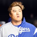 Hyun-Jin Ryu shares his Jin Ramen with fake Dodgers teammates – Dodgers  Digest