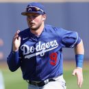 Miguel Rojas to withdraw from WBC, focus on Dodgers SS role 