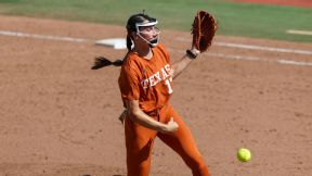 Teagan Kavan goes seven strong innings and only surrenders two hits to help Texas defeat Florida.