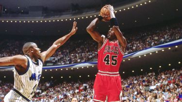 Michael Jordan's Kicks When His Jersey Was Stolen on Valentine's