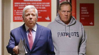 Patriots: Giants Ring Theft After Super Bowl XLII 'Masterminded' by Angry Pats  Fan