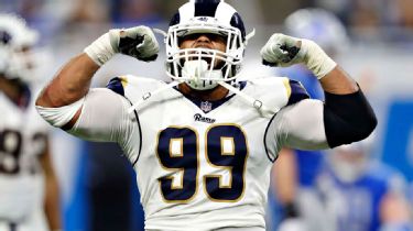 Super Bowl LVI: Aaron Donald gave Rams what Bears thought they'd get from  Khalil Mack - Chicago Sun-Times