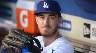 Baserunning blunder nullifies home run by Los Angeles Dodgers' Cody  Bellinger - ESPN