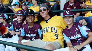 Quintana, Rizzo lead Cubs past Pirates 7-1 at LLWS