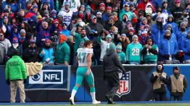 Dolphins: Kiko Alonso hangs out on wrong sideline after tackle