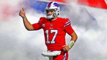 Buffalo Bills: Jim Kelly Reacts To What He's Seen From Josh Allen