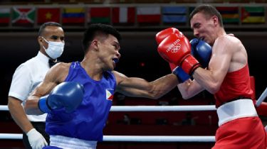 Carlo Paalam Bids Farewell To Ireland Captain Brendan Irvine Barges Into Round Of 16