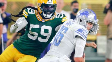 Packers fall apart in second half, losing in convincing manner to