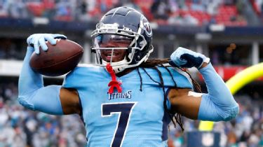 D'Onta Foreman or Adrian Peterson: Which Titans RB should you start in Week  11?