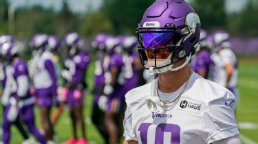 Adam Thielen of the Minnesota Vikings runs a drill during training