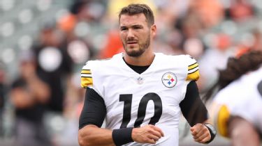 Steelers QB Mitch Trubisky is replacing a future Hall of Famer, but he  knows he has the most important people already in his corner