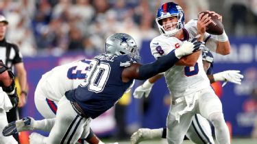 Dallas Cowboys hand New York Giants first loss of the season