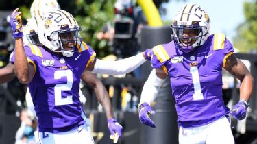 Former LSU receivers have mastered the art of the 1-handed catch