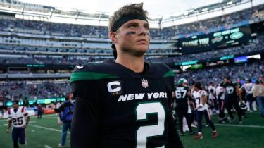 Jets legends want Zach Wilson on the next train out of town immediately 