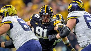 2023 NFL Draft: Packers select Iowa LB Lukas Van Ness in first round, No.  13 overall