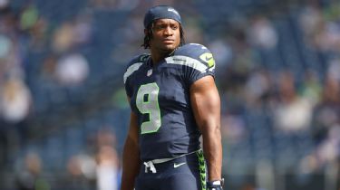 What Ken Walker III pick means for Chris Carson, Seahawks' backfield - ESPN  - Seattle Seahawks Blog- ESPN