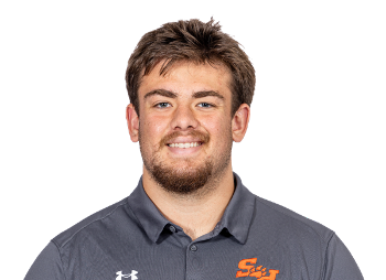 Logan Cahill headshot