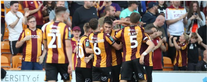 Andy Cook nets 2 goals in 5 minutes for Bradford