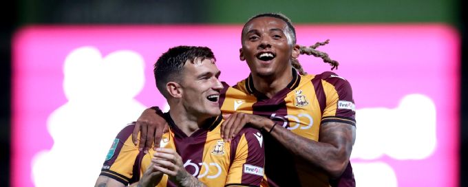 Andy Cook's 2 goals give Bradford City the victory
