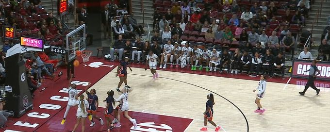 MiLaysia Fulwiley hits the layup for South Carolina