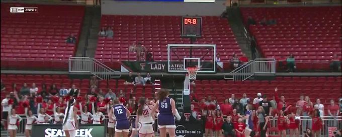 Bailey Maupin nails it from behind the arc