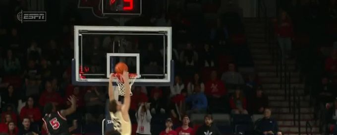 Zach Cleveland makes crucial dunk for Flames