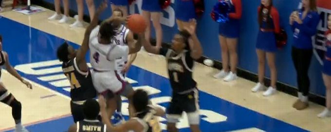 UMass Lowell player does 180 in air for sensational assist