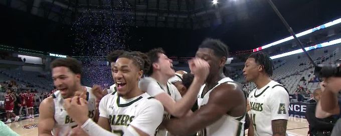 UAB celebrates AAC win after triumphing over Temple
