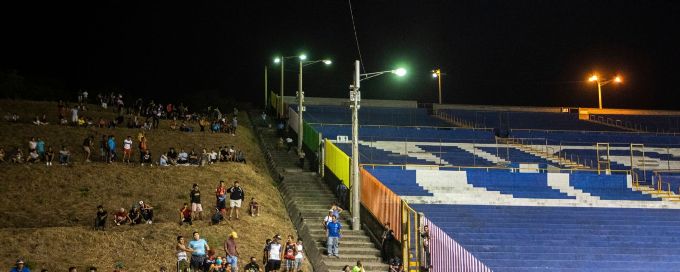 Coronavirus lockdown: Fans in Nicaragua turn out despite their team playing 'behind closed doors'