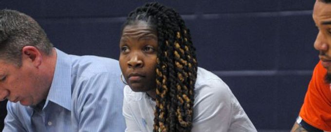Former women's pro basketball player Corin Adams joins men's coaching staff at Loyola (Md.)