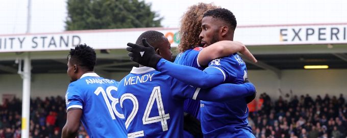 Kelechi Iheanacho goal sends Leicester to FA Cup fifth round