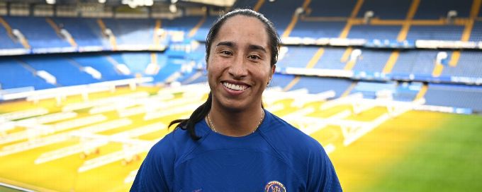 Chelsea sign Ramírez for new women's record fee in €450k deal