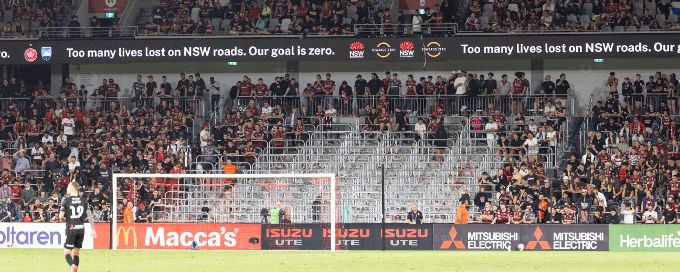 Roar's Den and Wanderers' RBB walk out in ALM