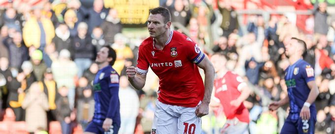 Wrexham beat Mansfield 2-0 to boost promotion hopes