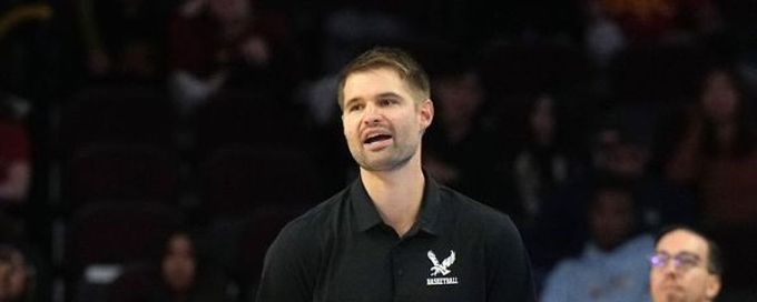 Washington State hires David Riley as men's basketball coach
